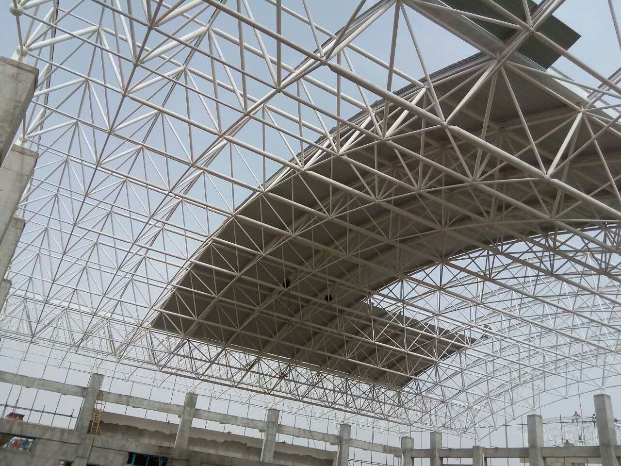 南宁螺栓球网架的设计制作与安装